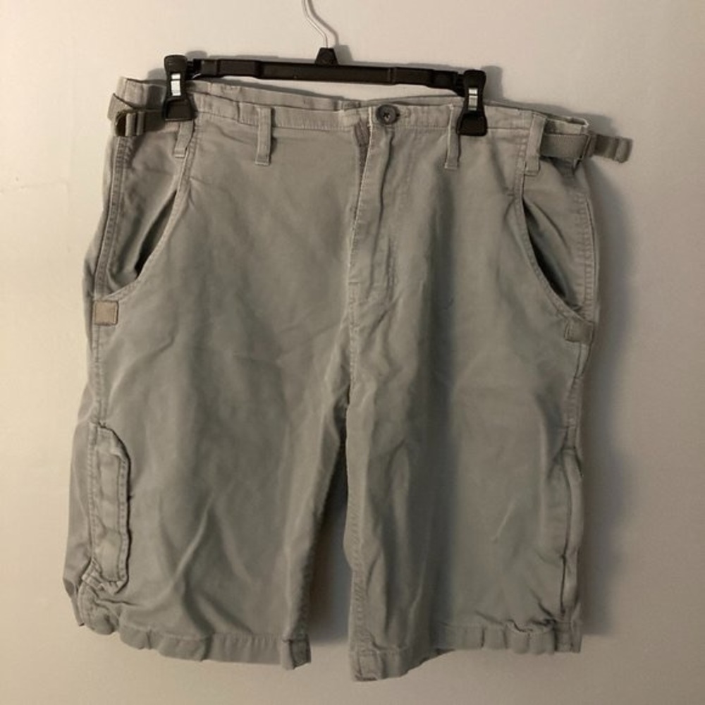 Levi's Men's Cotton Shorts
Size 34